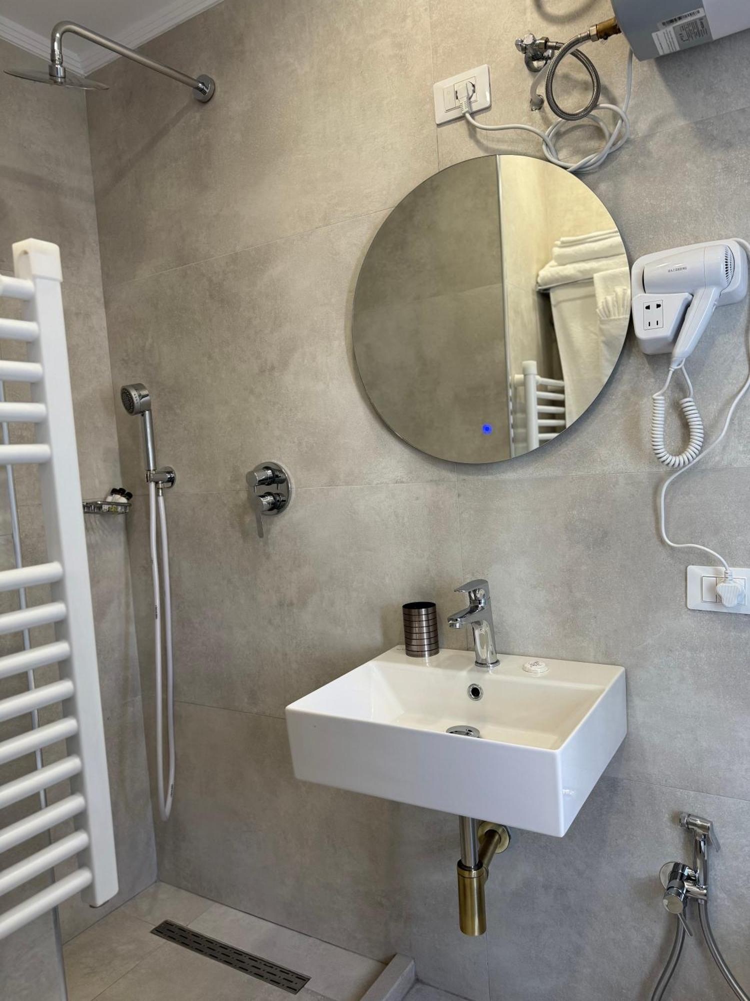 L'Hotel Tirana Eksteriør billede