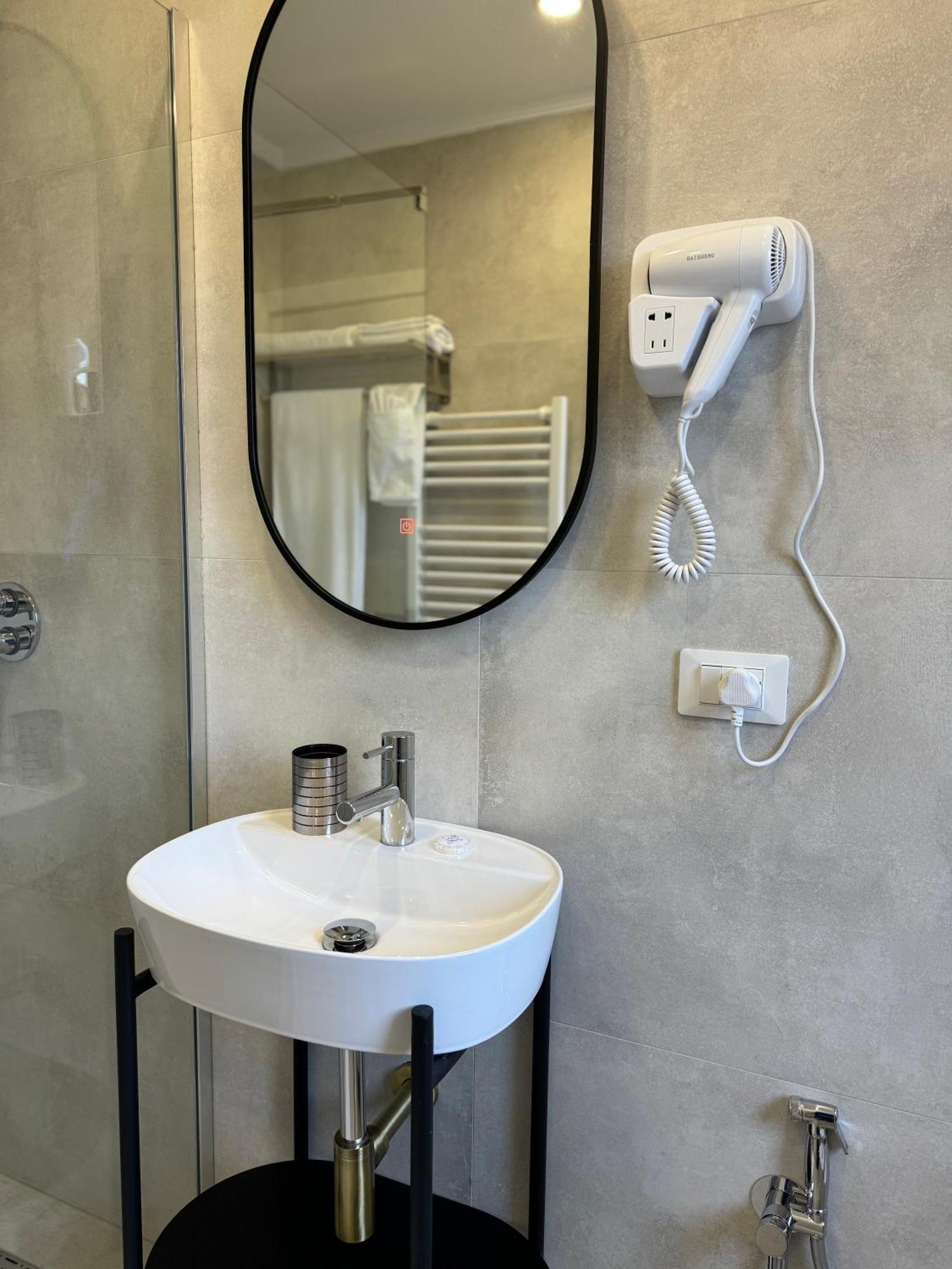 L'Hotel Tirana Eksteriør billede